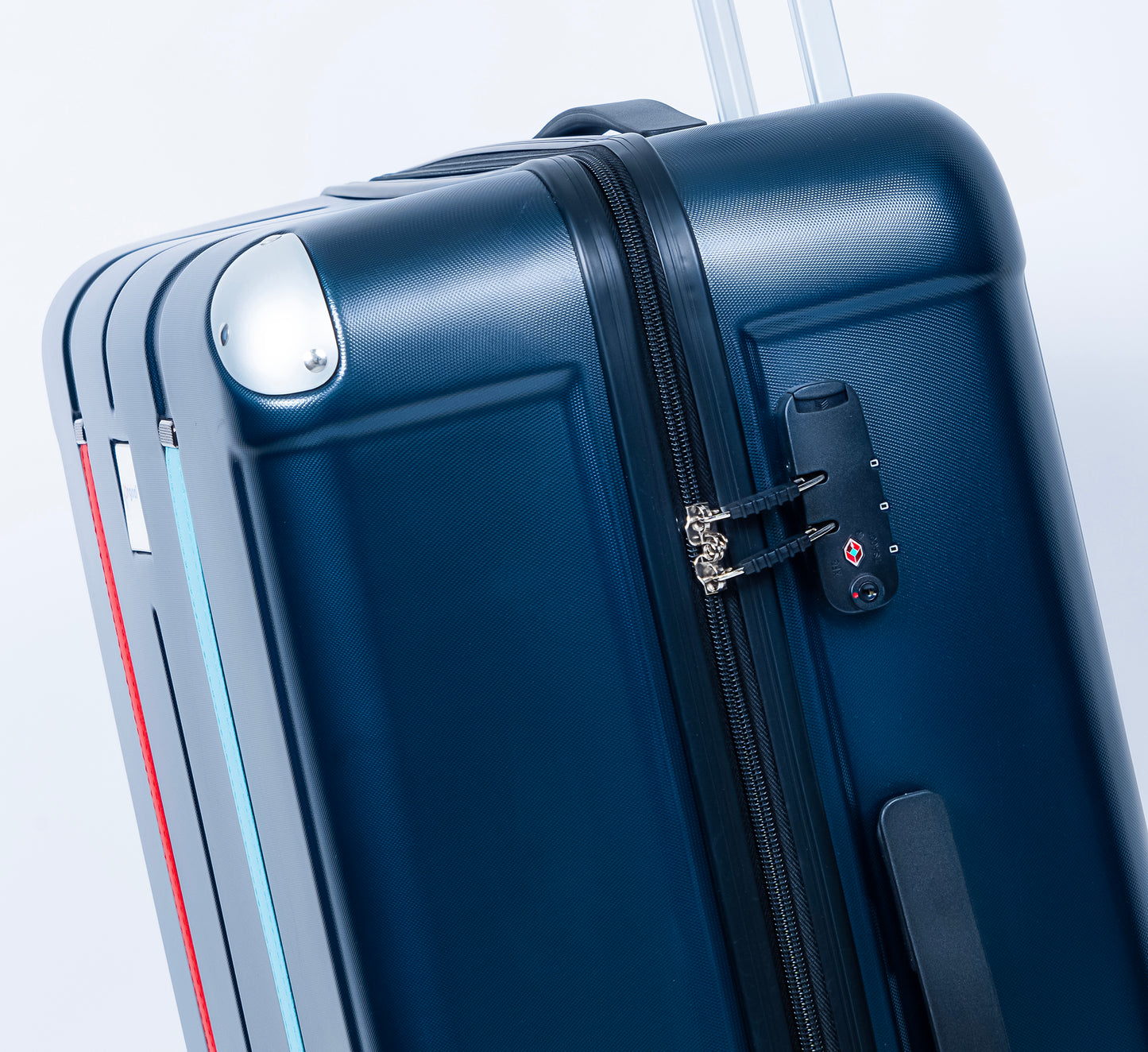 حقيبة ترولي Original®-Mambo متوفرة في قطعة واحدة خفيفة الوزن مع عجلات دوارة وقفل TSA من الجانب الصلب