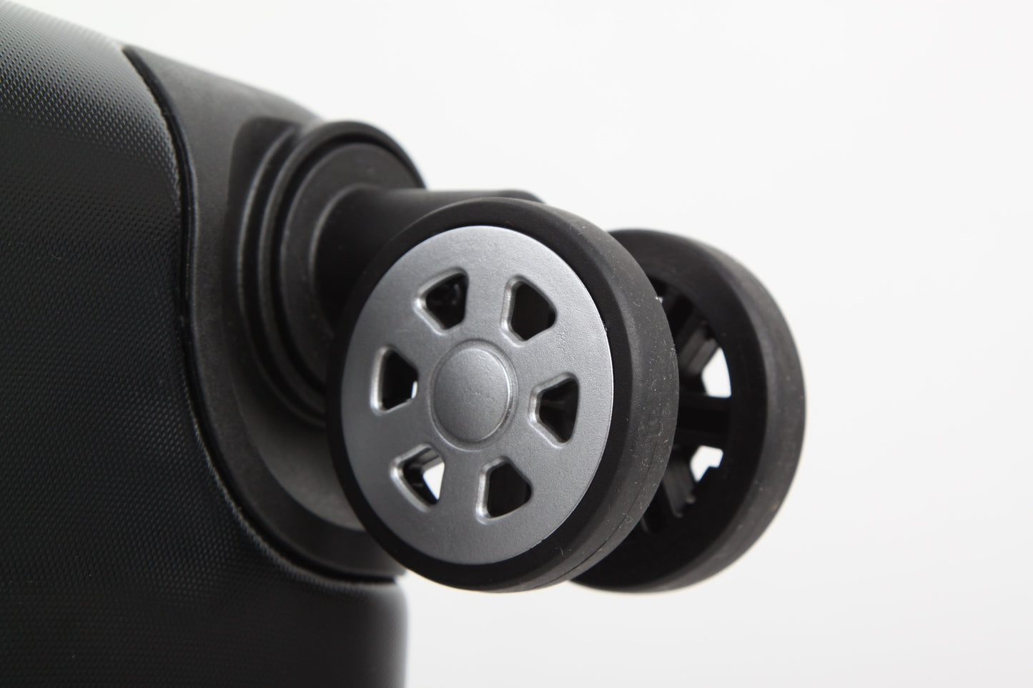 حقيبة ترولي Original®-Mambo متوفرة في قطعة واحدة خفيفة الوزن مع عجلات دوارة وقفل TSA من الجانب الصلب