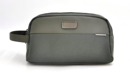 O Pouch Modern Essentials Bag