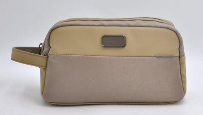 O Pouch Modern Essentials Bag